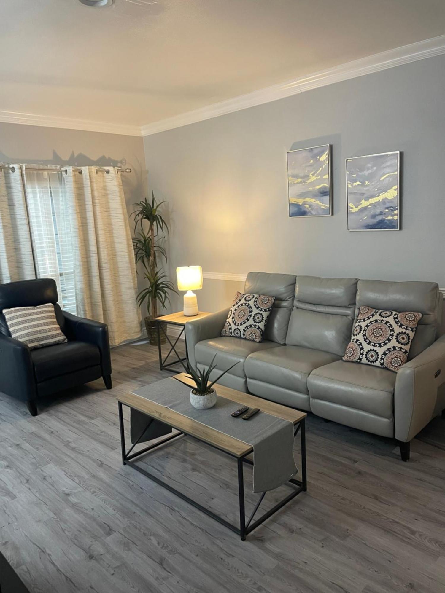 Huge One Bedroom With 2 Queen Size Beds Houston Kültér fotó